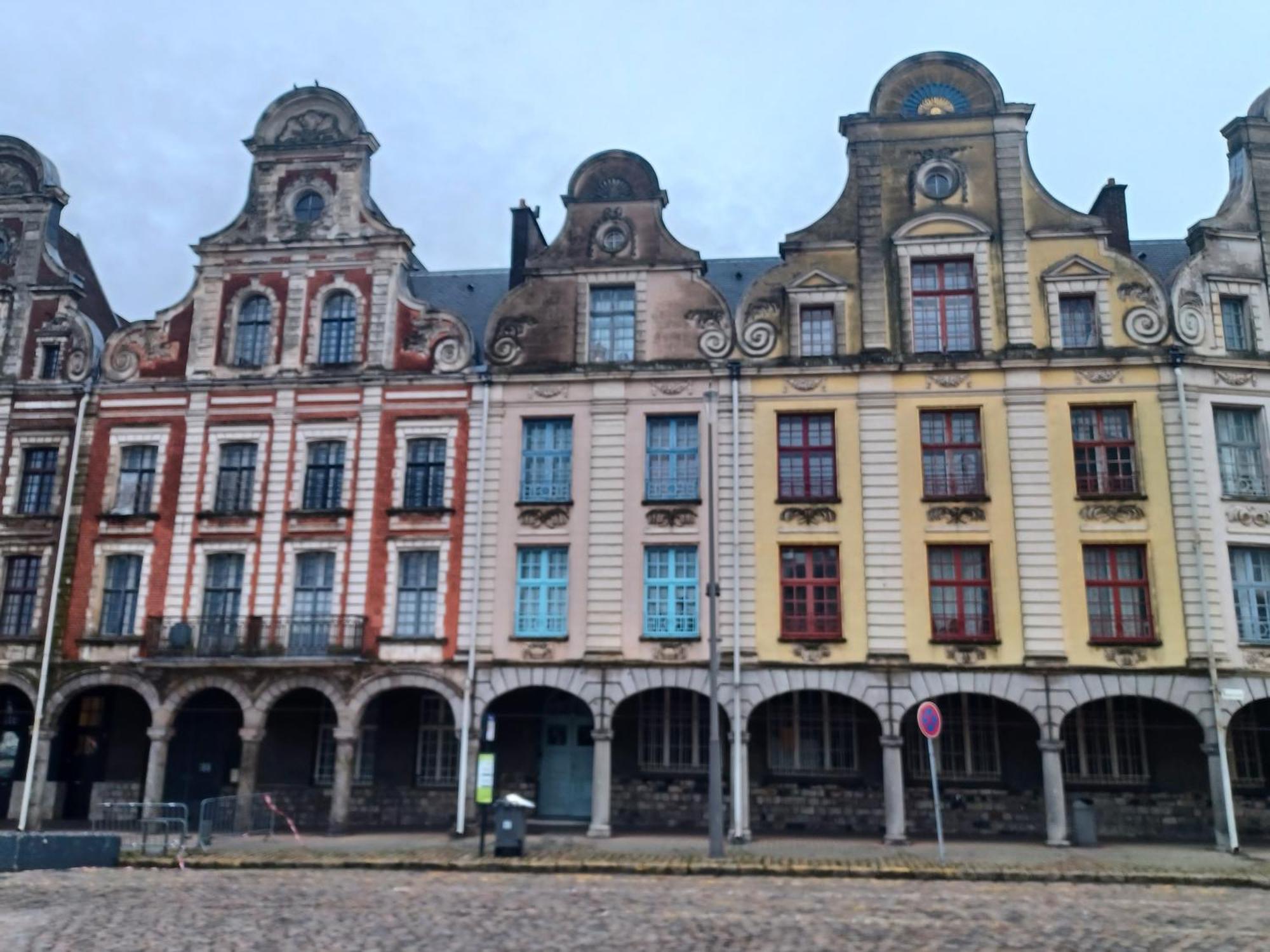 Au Coeur De La Grand Place อาร์ราส ภายนอก รูปภาพ
